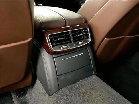 Used 2012 Audi A8 L 4.2 image 32