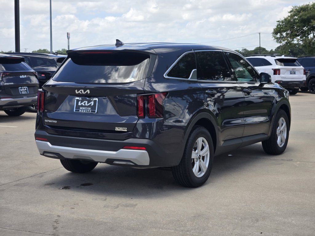 New 2026 Kia Sorento LX FWD image 4