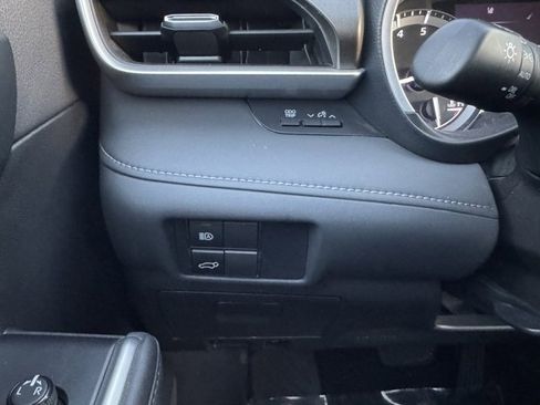 Certified 2022 Toyota Highlander XLE image 34