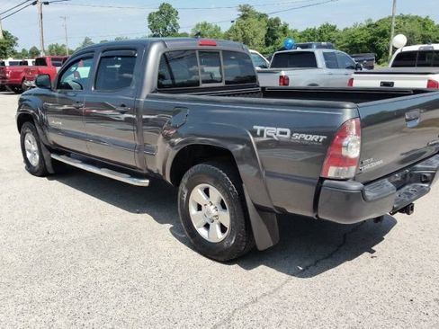 Used 2015 Toyota Tacoma PreRunner w/ TRD Sport Package RWD image 3