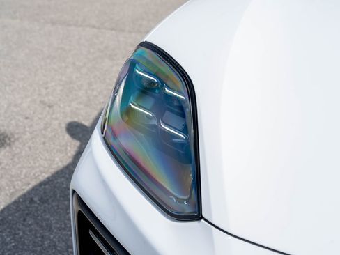 Certified 2025 Porsche Cayenne S w/ Premium Package Plus image 19