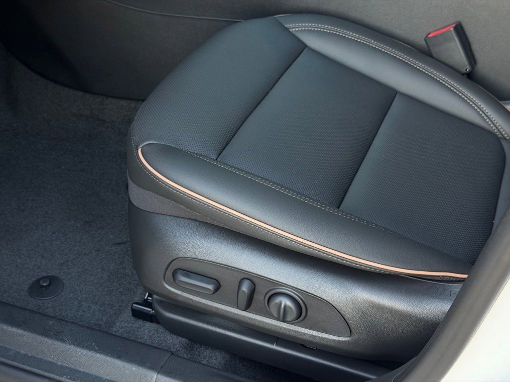 New 2026 Buick Envista Sport Touring FWD image 11