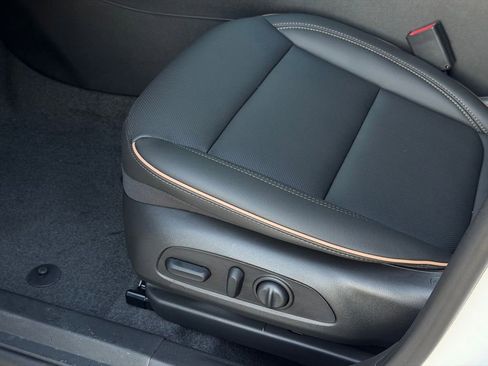 New 2026 Buick Envista Avenir FWD image 11