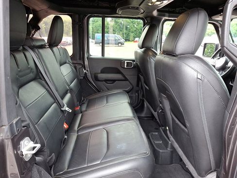 Used 2021 Jeep Wrangler Unlimited Sahara w/ Cold Weather Group image 15