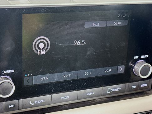 Used 2024 Honda HR-V LX image 21