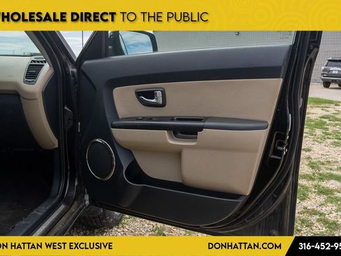 Used 2013 Kia Soul ! FWD image 21