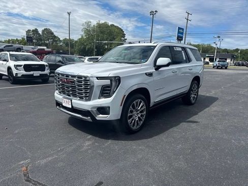 New 2026 GMC Yukon Denali w/ Sun & Power Step Package AWD/4WD image 18