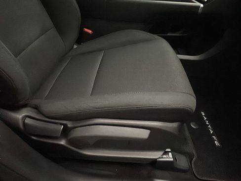 Used 2025 Hyundai Santa Fe SE image 16