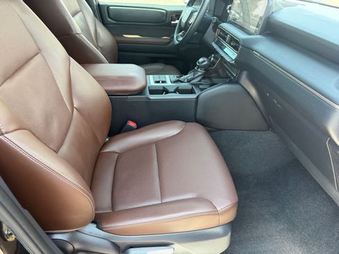 Used 2025 Toyota Land Cruiser AWD/4WD image 31