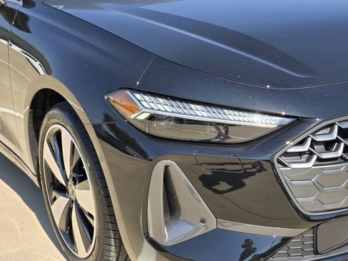 New 2025 Audi A5 2.0T Prestige image 9