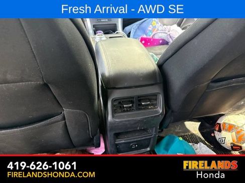 Used 2022 Ford Edge SE w/ Black Appearance Package AWD/4WD image 25