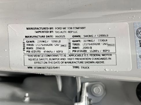 Used 2025 Ford F350 Platinum image 45