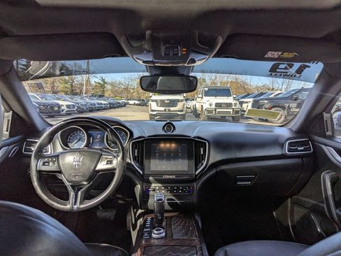 Used 2019 Maserati Ghibli S Q4 AWD/4WD image 39