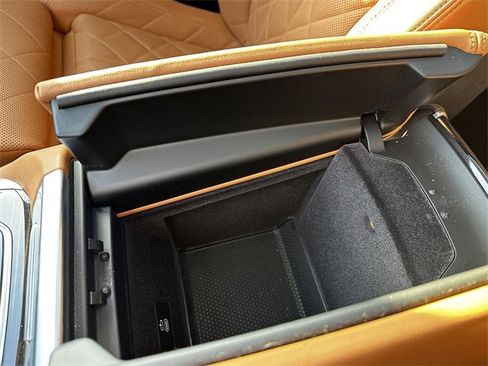 Used 2024 BMW X7 xDrive40i image 27