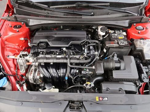 Used 2023 Hyundai Elantra SEL image 12