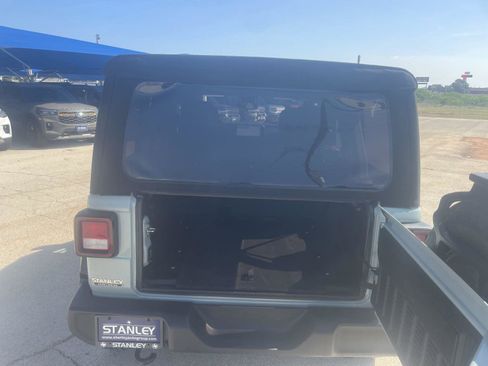 Used 2024 Jeep Wrangler Unlimited Sport AWD/4WD image 27