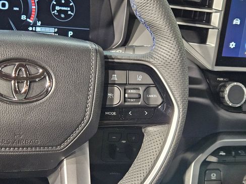 Used 2025 Toyota Tundra Platinum AWD/4WD image 29