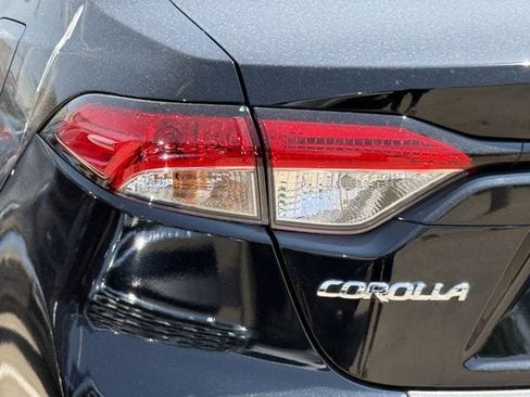 Used 2025 Toyota Corolla LE FWD image 6