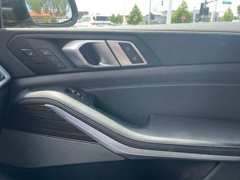 Used 2021 BMW X5 xDrive40i w/ M Sport Package AWD/4WD image 45