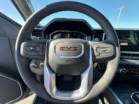 Used 2024 GMC Sierra 1500 SLT w/ SLT Premium Package AWD/4WD image 16