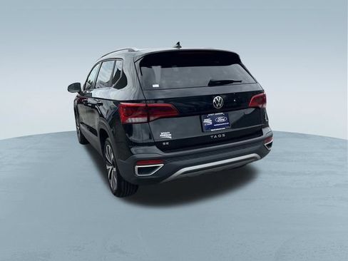 Used 2024 Volkswagen Taos SE FWD image 6