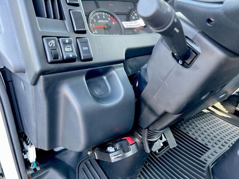 New 2024 Chevrolet Low Cab Forward image 44