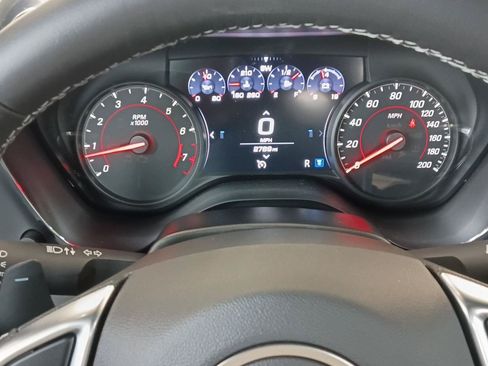 Used 2020 Chevrolet Camaro SS RWD image 3