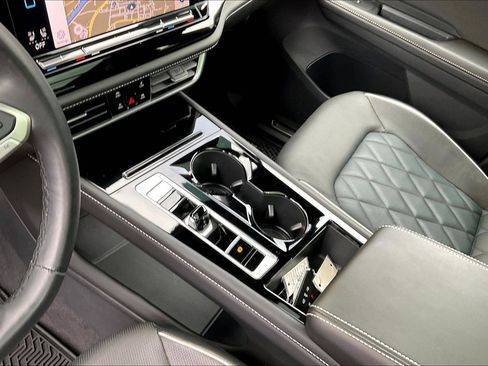 Certified 2024 Volkswagen Atlas Cross Sport SEL Premium R-Line image 17