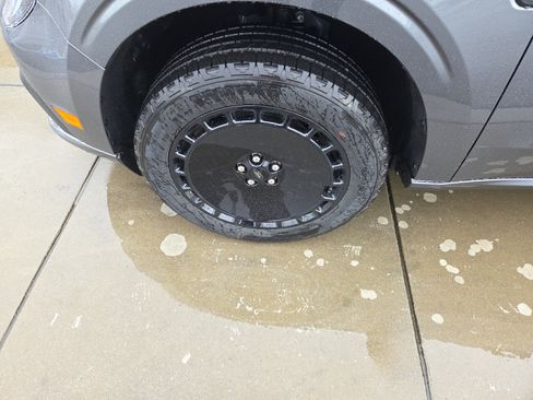 New 2026 Ford Maverick Lobo image 9