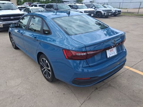 Used 2025 Volkswagen Jetta Sport FWD image 8