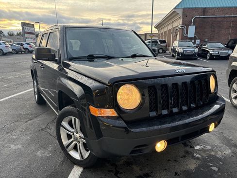 Used 2011 Jeep Patriot Latitude image 1
