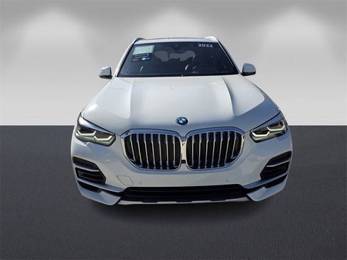 Certified 2022 BMW X5 xDrive40i w/ Premium Package image 2