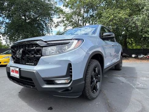 New 2026 Honda Ridgeline Black Edition image 9