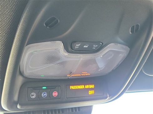 Used 2023 Chevrolet Colorado Z71 w/ Z71 Convenience Package 2 image 18