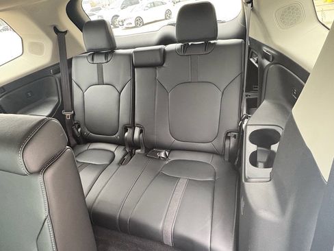 Certified 2025 Honda Pilot Touring image 31