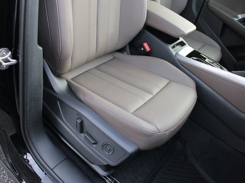 New 2025 Audi Q5 Premium Plus image 23