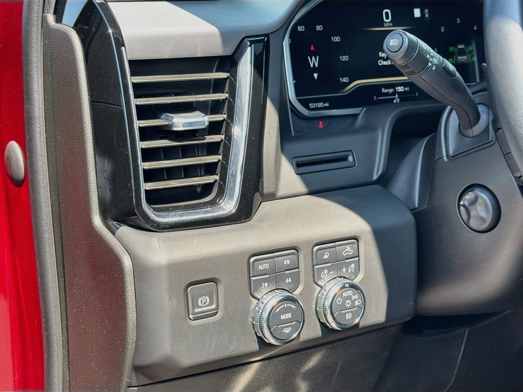 Used 2023 GMC Sierra 1500 Denali AWD/4WD image 10