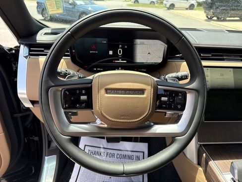 New 2025 Land Rover Range Rover SE image 22