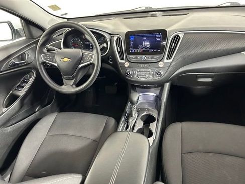 Used 2024 Chevrolet Malibu LT FWD image 11