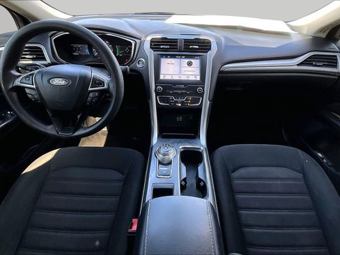 Used 2019 Ford Fusion SE AWD/4WD image 14