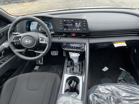 New 2026 Hyundai Elantra SEL Sport image 7