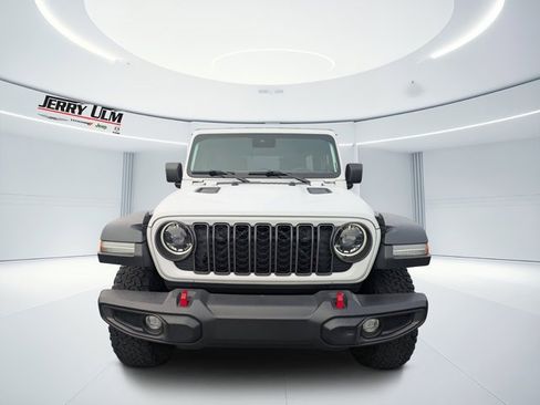 Used 2024 Jeep Wrangler Rubicon image 7