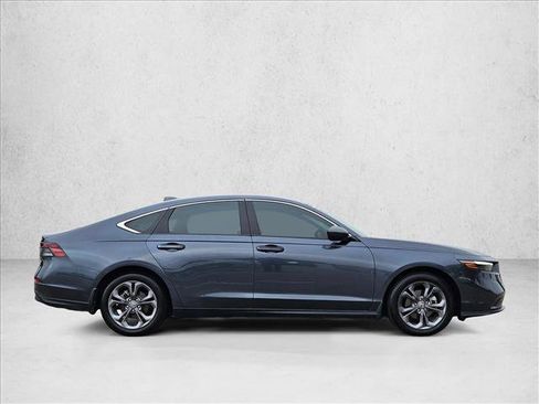 Used 2023 Honda Accord EX image 4