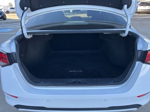 Used 2024 Nissan Sentra SV image 7