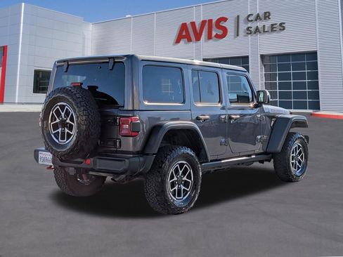 Used 2025 Jeep Wrangler Rubicon image 6