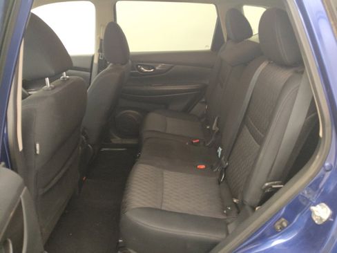 Used 2019 Nissan Rogue SV FWD image 18