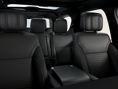 New 2026 Land Rover Discovery Limited Edition AWD/4WD image 5
