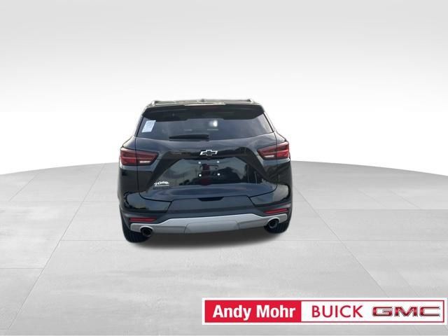 Used 2025 Chevrolet Blazer LT w/ Convenience Package FWD image 9