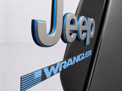 Used 2023 Jeep Wrangler Unlimited w/ Sun & Screen Package AWD/4WD image 15