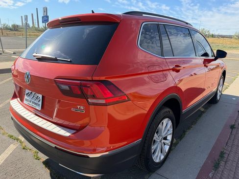 Used 2018 Volkswagen Tiguan SE w/ Panoramic Sunroof Package AWD/4WD image 5